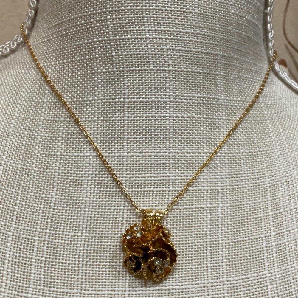 Vintage Schrager Gold Tone Floral Pendant Necklace
